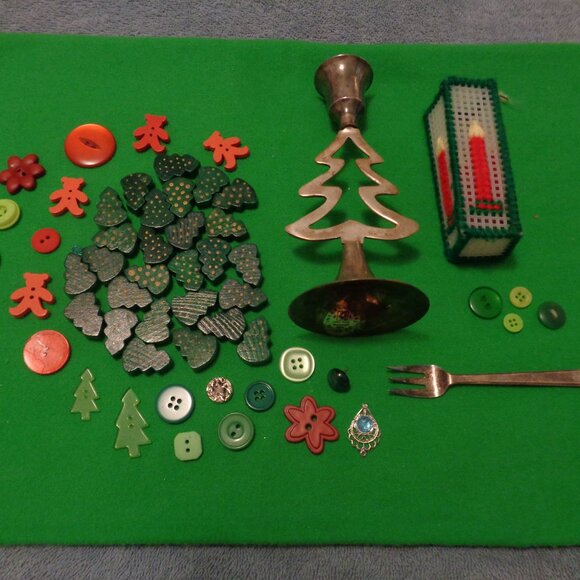 CHRISTMAS TREE CANDLEHOLDER Craft Trees Colors Buttons Ornament Old Fork Lot - Picture 1 of 5